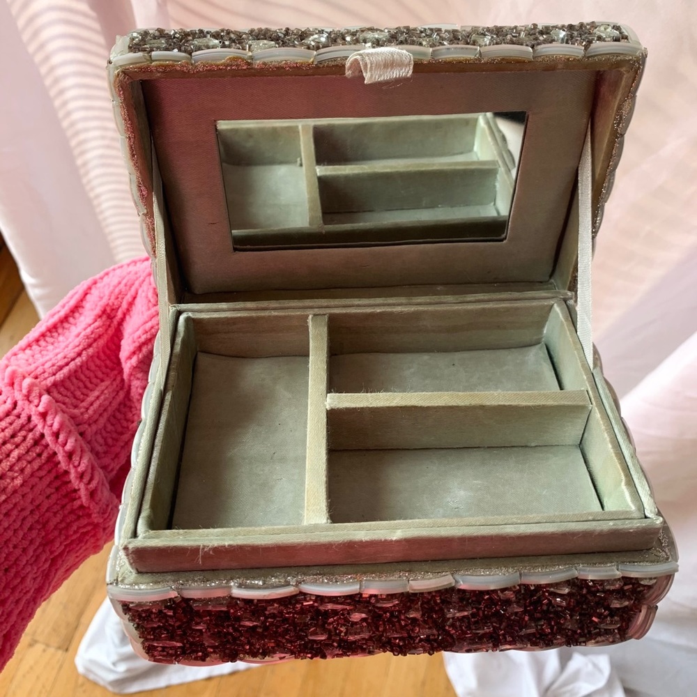 Jewelry Box - Picture 3 of 7